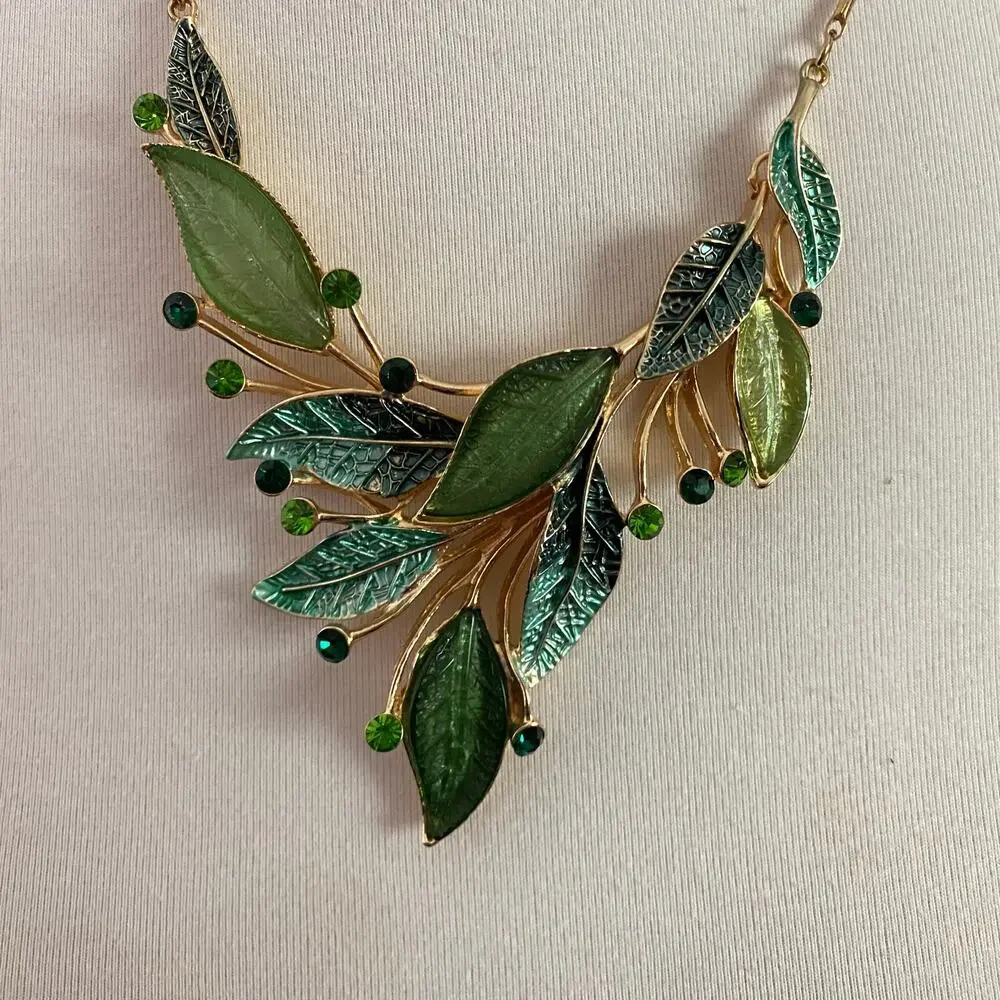 Enamel Leaf Bib Necklace & Earrings Set Green Rhinestone Gold Tone Cottagecore
